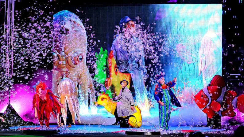 Experience the Magical Journey of B – The Underwater Bubble Show