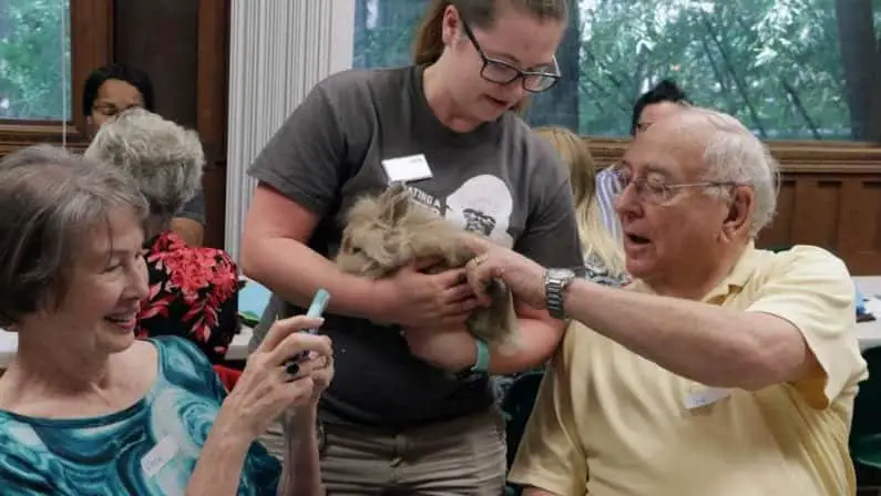 The Dallas Zoo is Helping Individuals with Dementia Reconnect with Nature